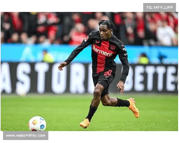 弗林蓬离队勒沃库森，边路空缺待补